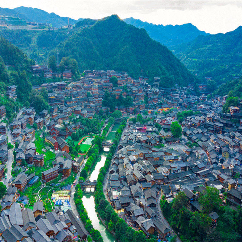 6人内小团贵州旅游纯玩6天5晚游安顺黄果树小七孔西江苗寨梵净山