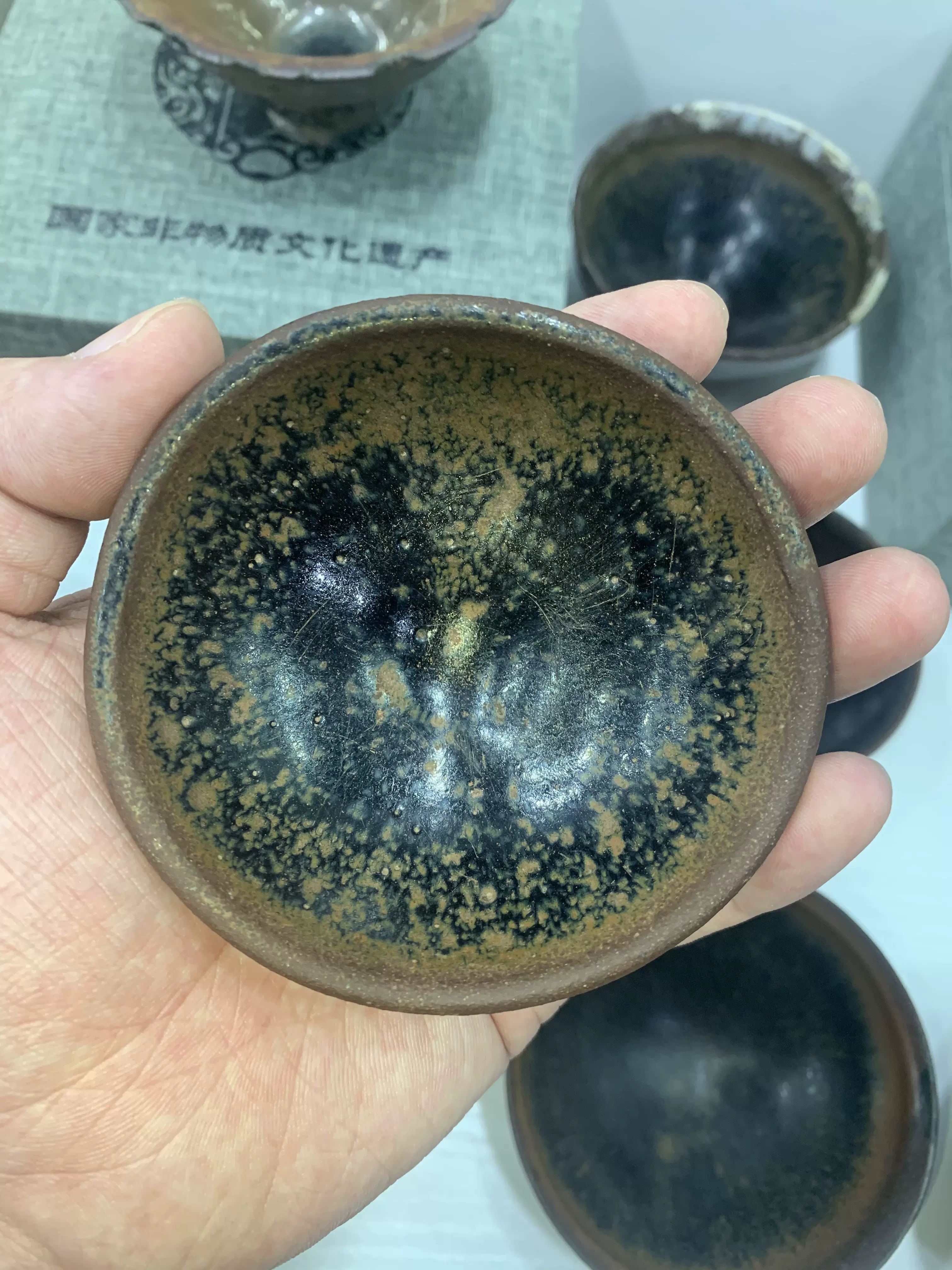 宋代建窑建盏：宋代老盏，精品银毫束口盏。议价，谢谢