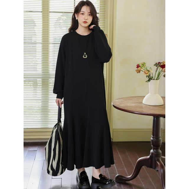 Early autumn large-size temperament long-sleeved sweatshirt dress for women 2025 fashionable casual and versatile black slim fish tail dress