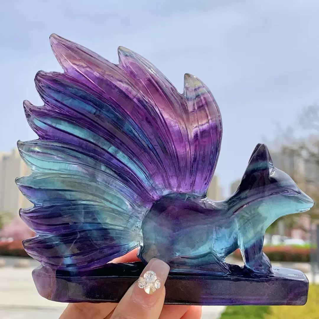 天然石水晶の九尾狐　置物　彫物NO.090110 天然石水晶の九尾狐 置物 彫物NO.090110 - メルカリ