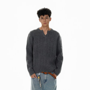 
MRNEARLY American retro twist pattern lazy high-end Henry collar sweater for men and women loose couple sweater