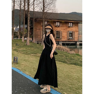 
Black skirt Hepburn style sleeveless vest dress for women summer 2026 French style waist slimming A-line long skirt