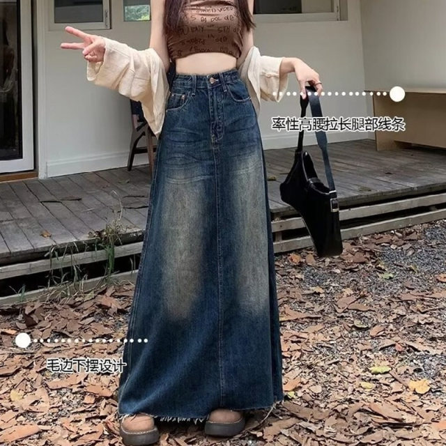 2407 Make old water -washed denim skirts Female spring and autumn hot girl retro straight tube A -line design sense thin skirt
