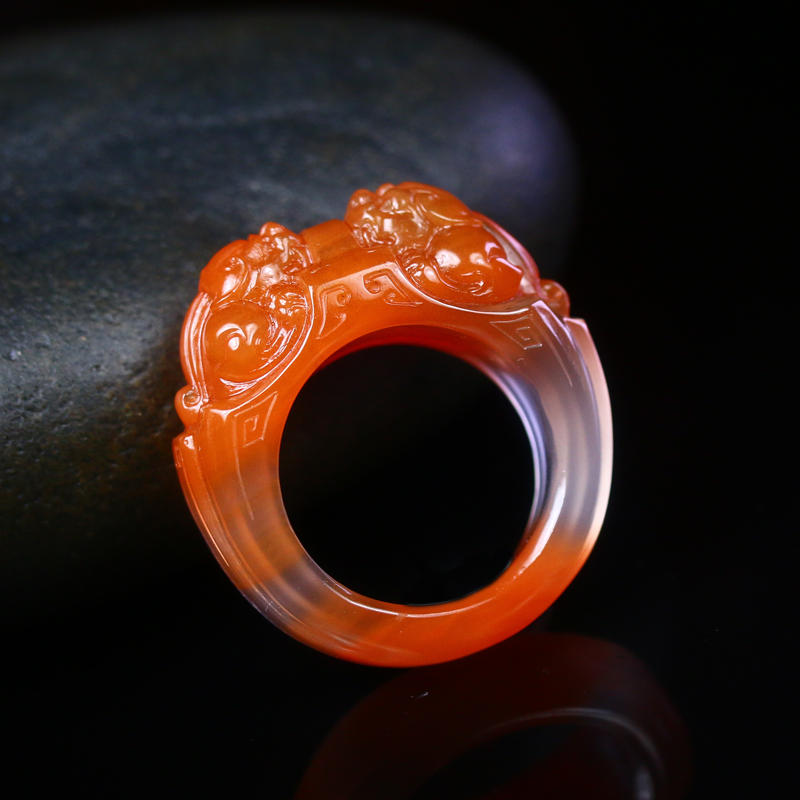 South red agate pretty color Sugong lucky Pixiu ring men