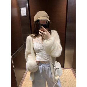 Pure and lustful v-neck thin gentle sweater with a new autumn style fresh and versatile solid color button-off sweater cardigan