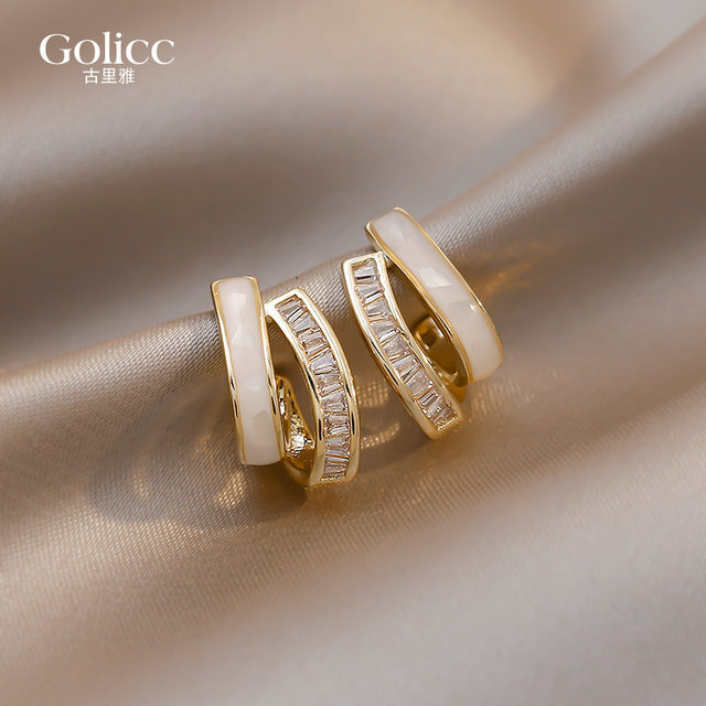 Women's light luxury high-end temperament and atmospheric earrings 2025 new popular sterling silver needle exquisite earrings ear clips