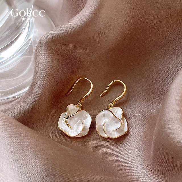 Camellia earrings for women with niche light luxury temperament high-end earrings 2025 new popular unique earrings earrings