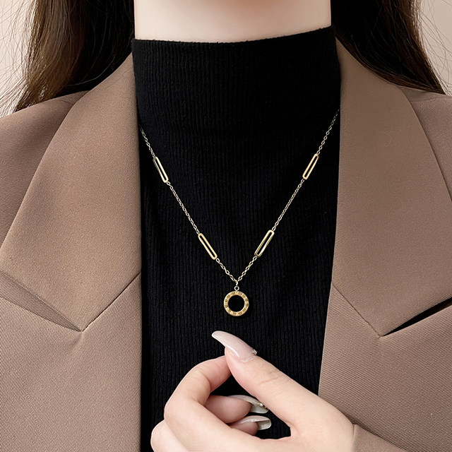 Double-sided titanium steel necklace for women 2025 new light luxury niche high-end long sweater chain autumn and winter decorative accessories