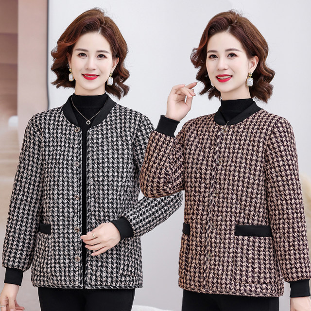 Mom's new small cotton jacket short close-fitting thin and fashionable elderly cotton jacket in winter wear middle-aged and elderly cotton jacket for women