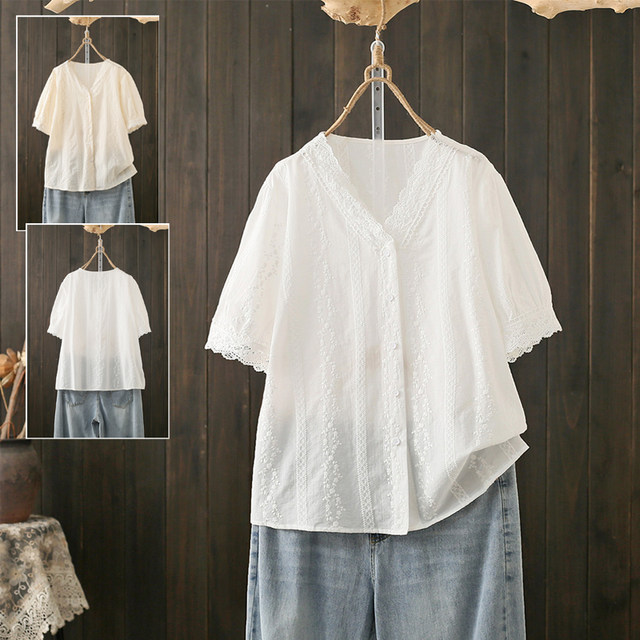 Summer large size 200 Jin [Jin equals 0.5 kg] Lace neck short-sleeved cardigan fat mm lace design white shirt beautiful small shirt