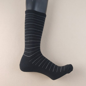 
Foreign trade inventory men's relaxed simple striped mid-calf socks for men in autumn cotton mixed sweat-absorbent, deodorant and breathable business men's socks
