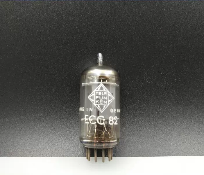 B749 / ECC802s / ECC82 Genalex 真空管 1本 Amazon.com: Gold Lion ECC82 / B749 / 12AU7 Preamp Tube by