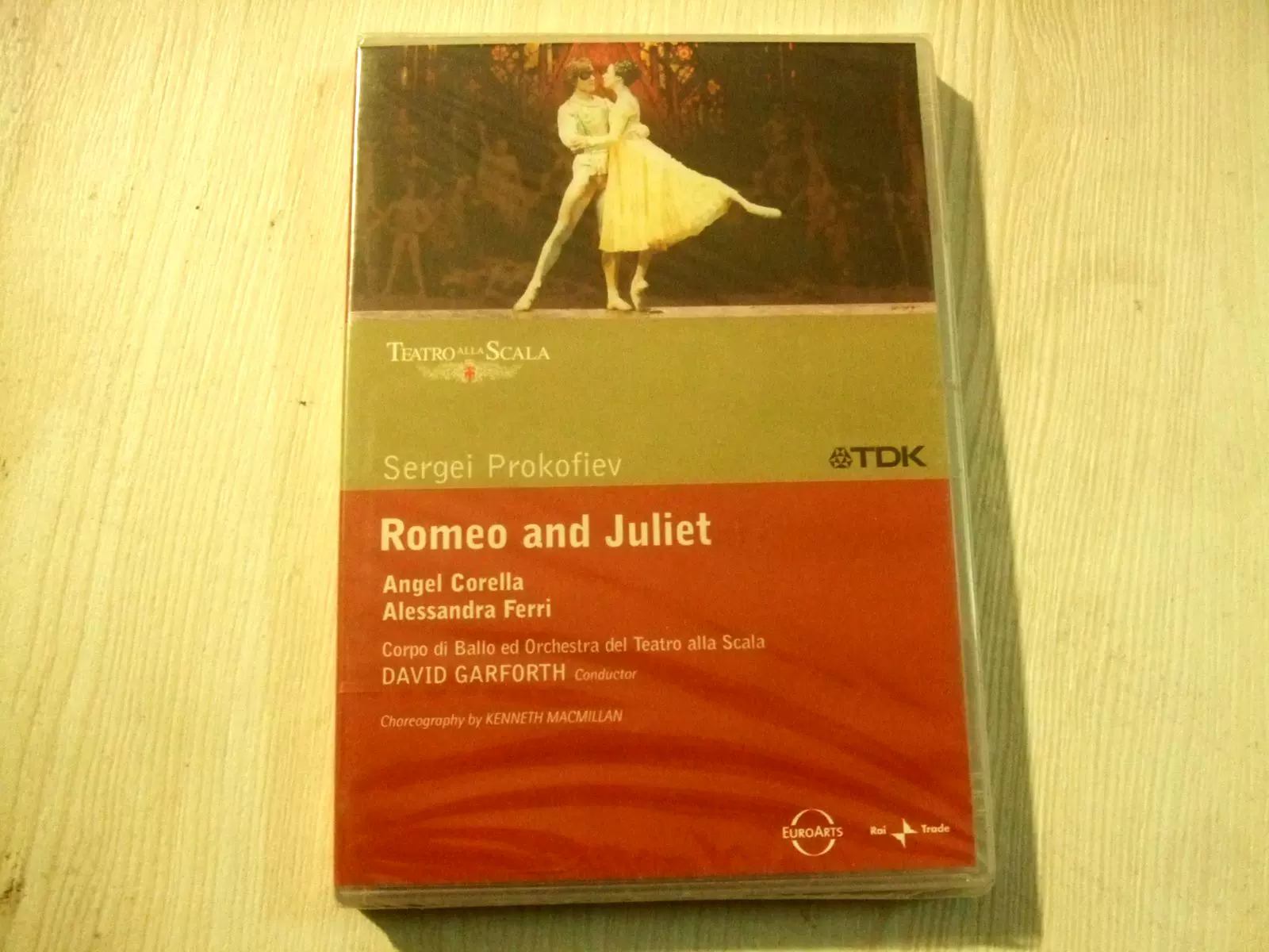 (未使用･未開封品)　Prokofiev: Romeo &amp; Juliet [DVD] [Import] og8985z Ozawa/Boston Symphony Orch. - Romeo & Juliet (2 CD) - Amazon