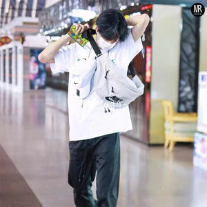 Nike king of king of king of the same sports pocket bag, student large crossbody shoulder bag men and women BA5751-072