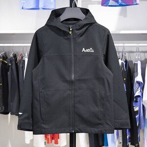 
Li Ning Children's Jacket 2024 Autumn New Men's Children's Outdoor Windproof Hooded Sports Trench Coat YFDU213