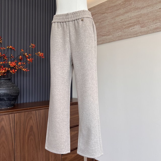 New style of women's casual pants for mothers, high waist, slim and spring and autumn, versatile and fashionable winter style elastic waist, middle-aged and elderly trousers