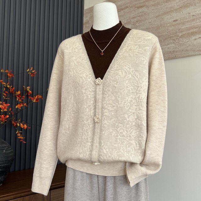 Fashionable temperament new mother's clothing autumn and winter knitted half-turtle top middle-aged and elderly women's all-in-one velvet warm sweater