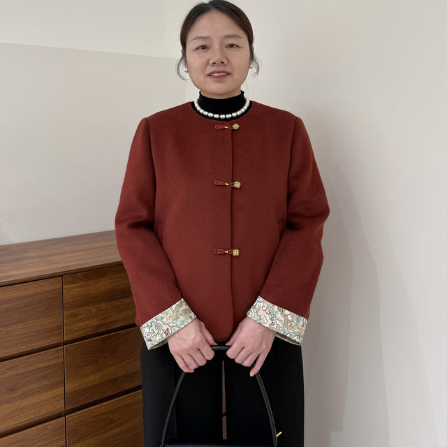 Mom's spring dress fashionable small fragrance wool coat 2025 new red middle-aged and elderly cardigan new Chinese style top