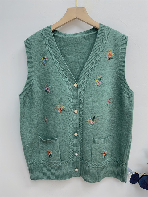 Middle-aged and elderly vests, sweater vests, cardigan vests, middle-aged and elderly women's clothing, spring and autumn old lady clothes