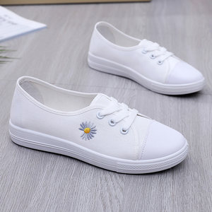 
Summer shoes women's breathable 2026 white shoes one-leg low-top soft sole small daisy canvas shoes student women's sneakers
