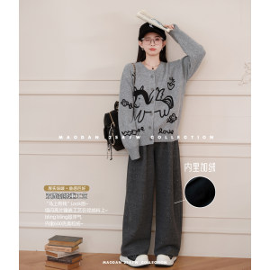 
Maodan [Gray Trojan] Nana's pregnancy outfit maternity wear new winter fashion sweater plus velvet pants