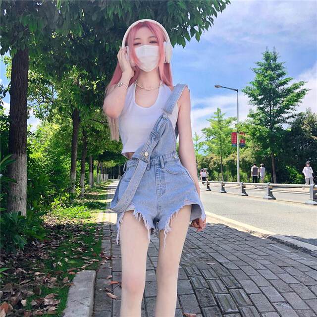 Denim back trousers short summer new hairy loose, age -reducing A -line wide -leg hot pants short pants ins tide