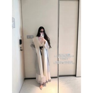 
POET WONG [Jade Porcelain Grease] Reversible l*ouis v mid-length 100 wool waisted goddess coat
