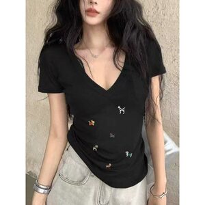 
Large size fat mm American hot girl V-neck puppy printed black short-sleeved T-shirt for women in summer slim temperament slim body