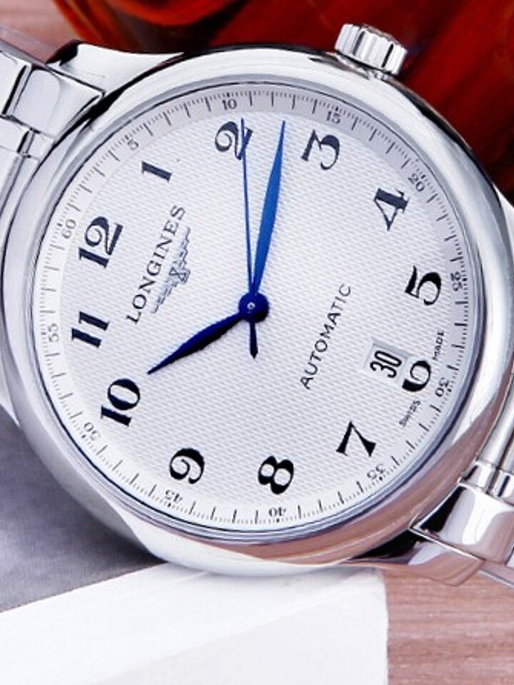 浪琴名匠系列机械手表钢带对表