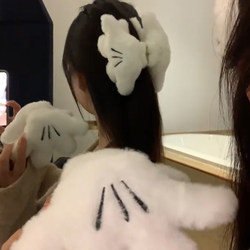 Cute and Quirky White Plush Mickey Palm-Shaped Hair Clip, Extra-Large Cartoon New Style Back-Of-Head Shark Clip Hair Accessory for Women