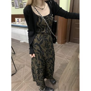 
Large size fat MM200Jin [Jin equals 0.5 kg] tall leaves floral suspender dress for women in summer cardigan slimming suit