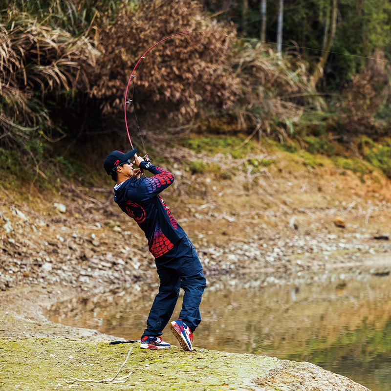 Daiwa Salamandura Carbon Fishing Rod - Lightweight Lure Rod