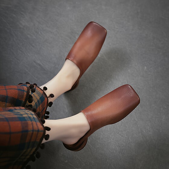 
Genuine leather soft-soled outdoor toe-top women's slip-on square-heel lazy commuter mule shoes, retro, versatile and fashionable half-mules