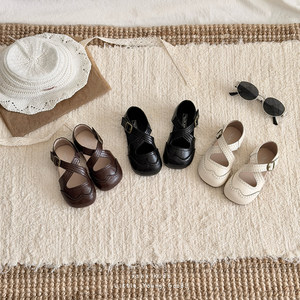 
Girls British style soft bottom fashion Baotou casual sandals new summer little girl hollow breathable beach shoes trend