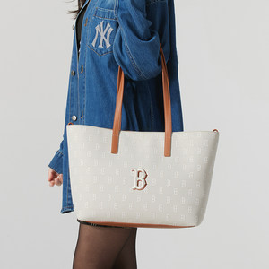 Genuine new MLB presbyterian simple NY letters LOGO fashionable casual shoulder bag handbag AORMN
