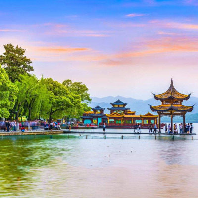 杭州往返【杭州乌镇西塘南浔+普陀山5日】5星纯玩跟团 赠游船汉服