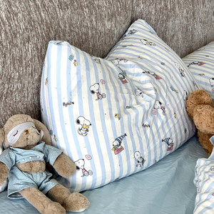 
[Stay at home] Cute Snoopy Type A double-layer yarn cotton double bedding four-piece set of children's sheets YQ
