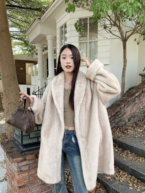 Winter eco-friendly velvet coat_BDHL5354