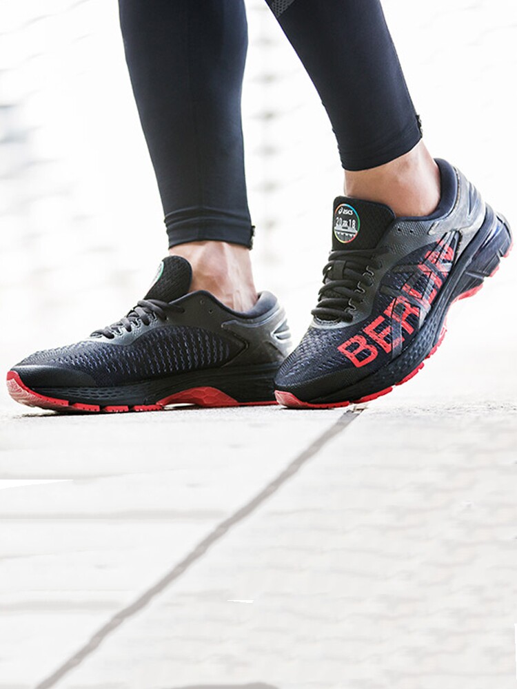 亚瑟士稳定支撑跑鞋