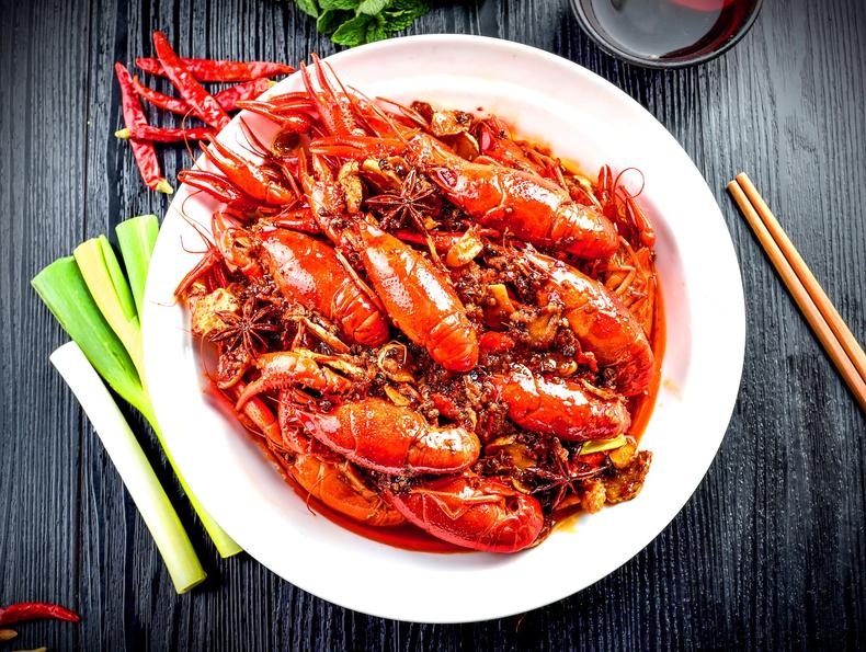 为啥有的卖“虾尾”要比整只小龙虾便宜？(图2)