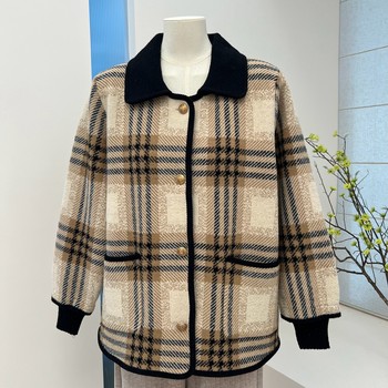 
Mother's plaid woolen coat with lapel for women in fall and winter