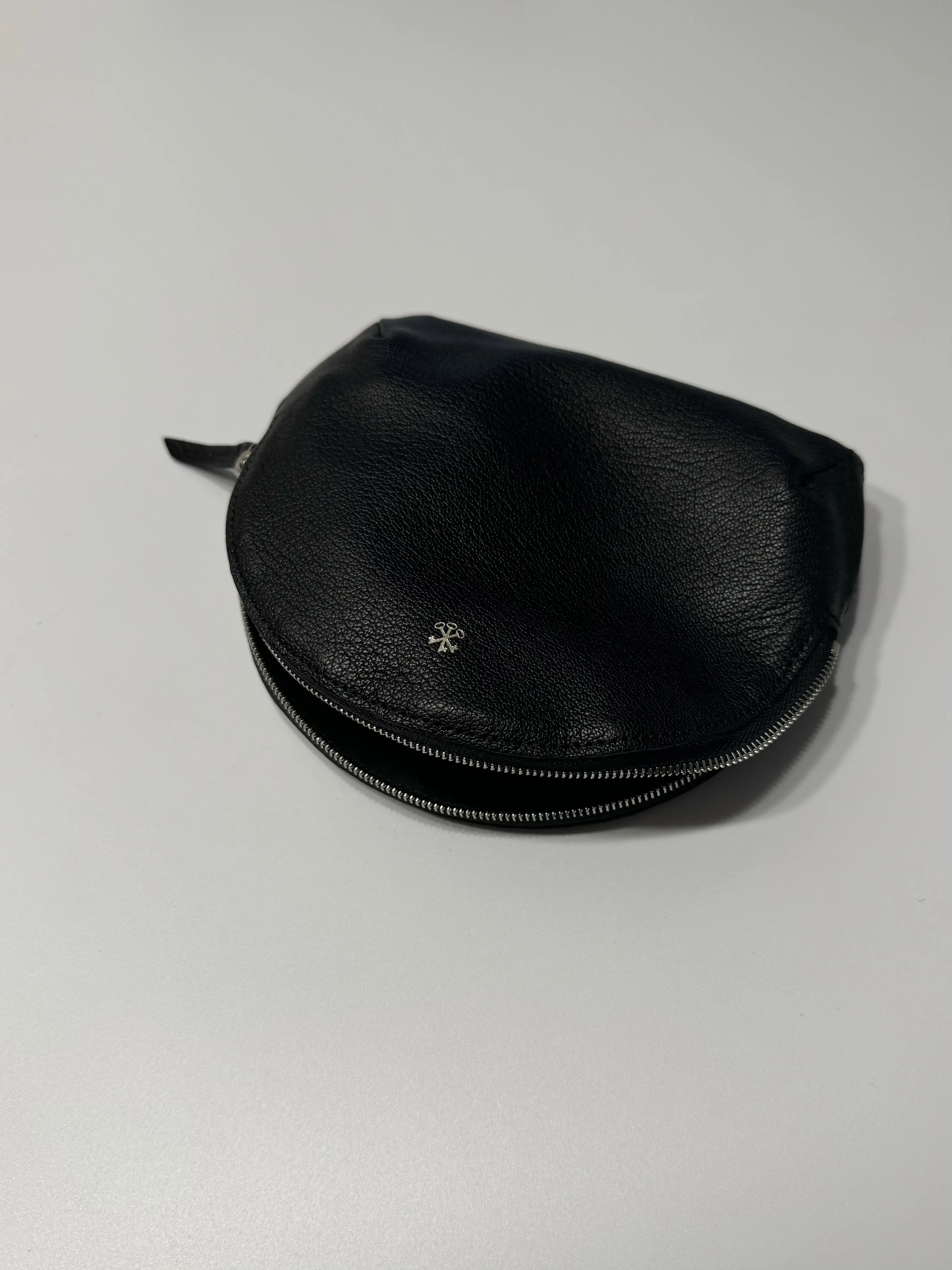 国现｜Arts&Science｜Round Pouch S小山羊皮贝壳包收纳包-Taobao