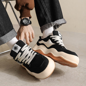 Men's autumn ins thick sole height-enhancing design Internet celebrity celebrity super popular Korean niche canvas same dissolved shoes
