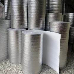 Self-Adhesive Thickened Insulation Film for Fruit and Seafood Express Packaging Aluminum Film Whole Roll Insulation Bag Material Heat Insulation Anti-Freeze Film