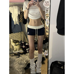 American-Style Spicy Girl Color-Block Low-Waist Sports Shorts for Women, Summer 2026 New Model, Suitable for Outdoor Wear and Home Casual Three-Quarter Length Hot Pants