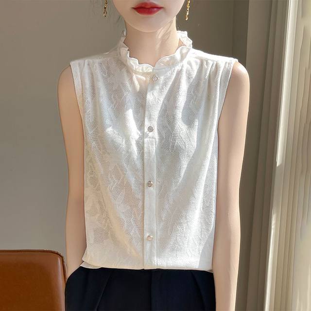 French light luxury lace fungus collar sleeveless shirt with dark pattern and western style spring and summer knitted bottoming vest for women under suit