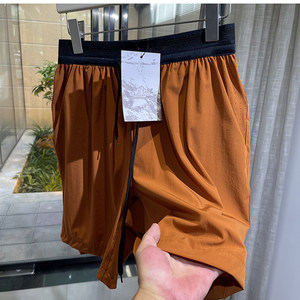 The same style as Dijia! Outdoor 7-inch laser punched male and female universal lightweight breathable elastic sports quick-drying shorts
