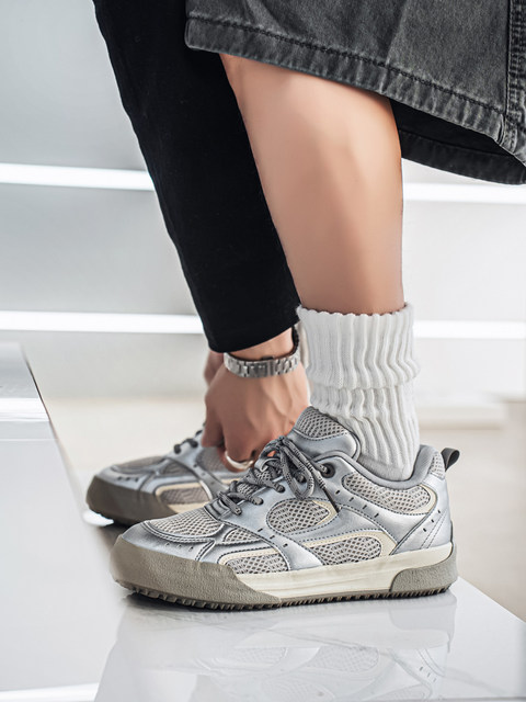 Men's shoes, casual flat shoes, teenagers' leather surface, waterproof thick sole, increased height main image 0