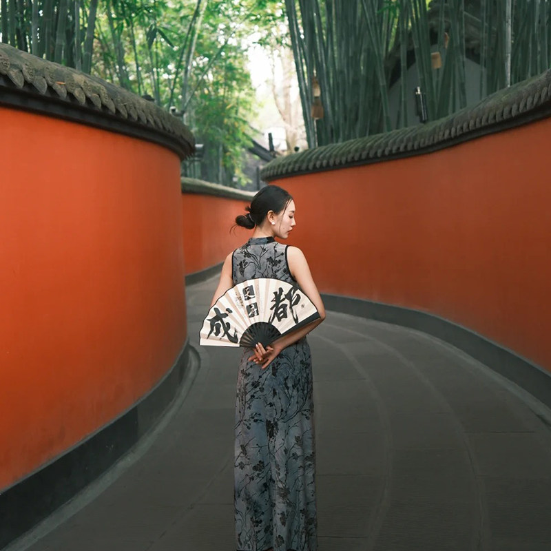 含机票成都都青三星堆熊猫基地乐山大佛5日跟团游头等舱+川剧