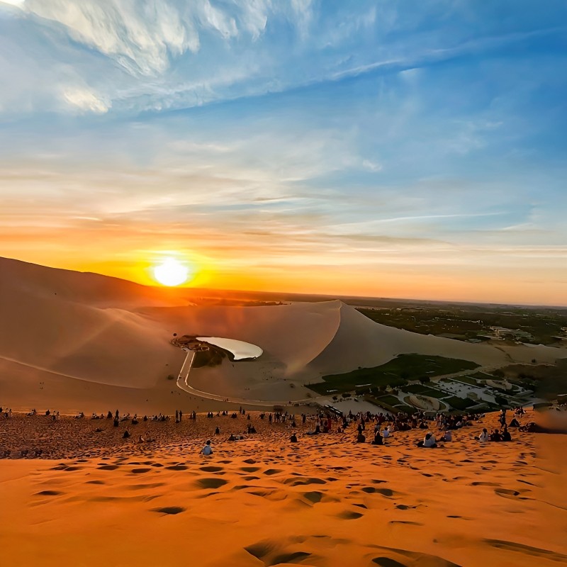 甘肃敦煌旅游莫高窟/鸣沙山月牙泉/嘉峪关/丹霞地貌5日西北跟团游